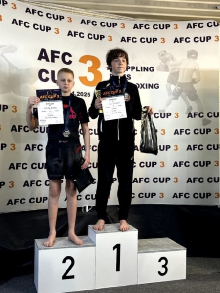 Sukces Hliba Ukhanova z klasy 6C na zawodach MMA