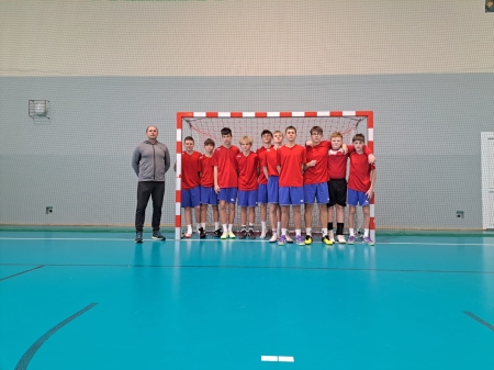 Pierwsze miejsce w eliminacjach do mistrzostw powiatu w halowej piłce nożnej!