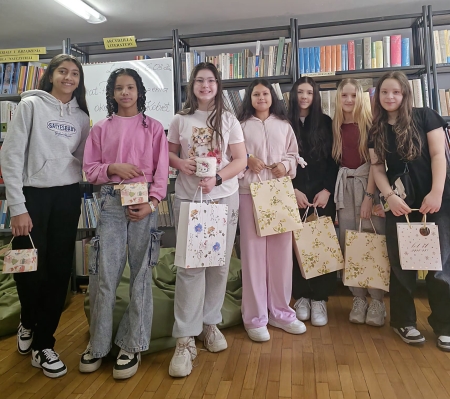 Dzień Kobiet w oddziale przygotowawczym  - radość i uśmiech!