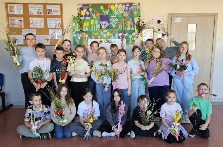 Klasowe warsztaty tworzenia palmy wielkanocnej w klasie 3b